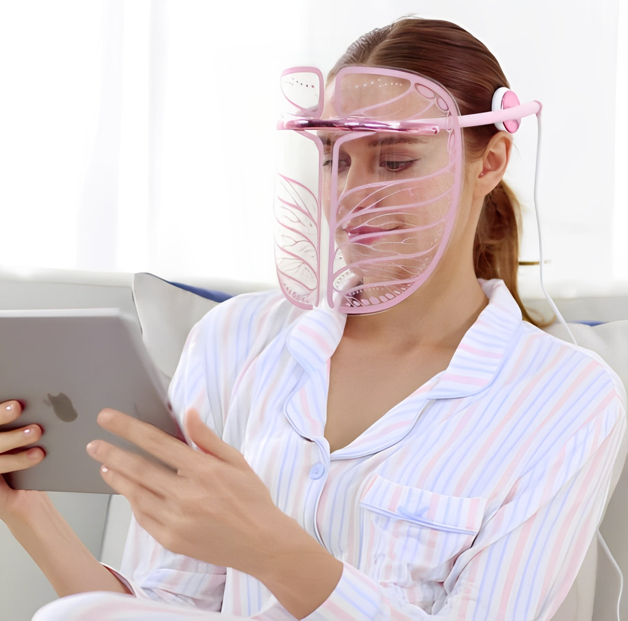 Pure Graphene Beauty Device | Achieve spa-level skin moisturization at home with free shipping